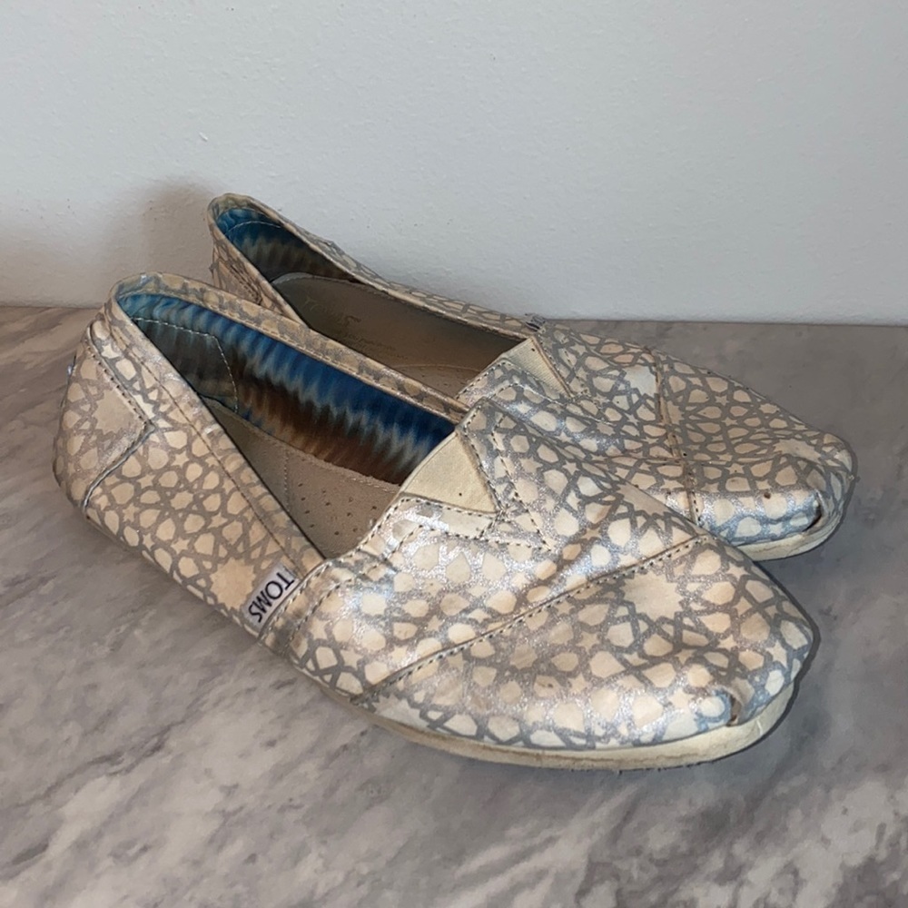 Silver Toms sz 8.5